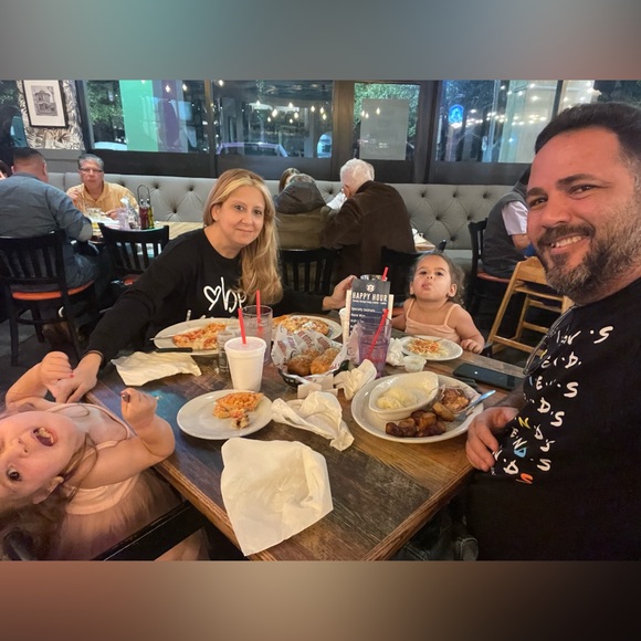 Meet the Posher “A girl should be two things:classy and fabulous."
- Coco Chanel - Picture 9 of 16